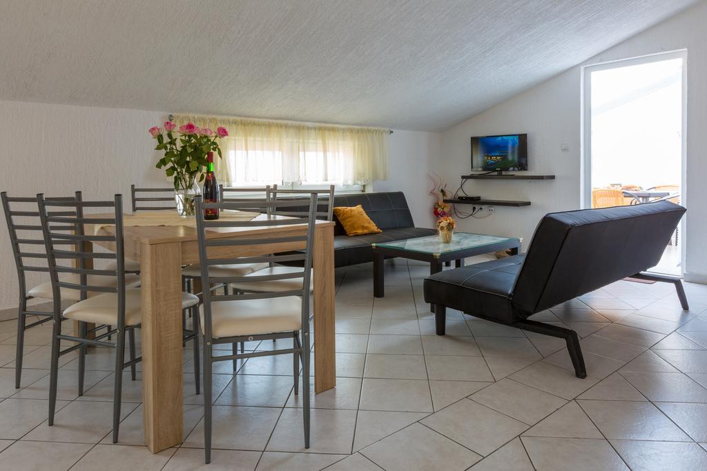 Apartments Marica Novi Vinodolski Kültér fotó