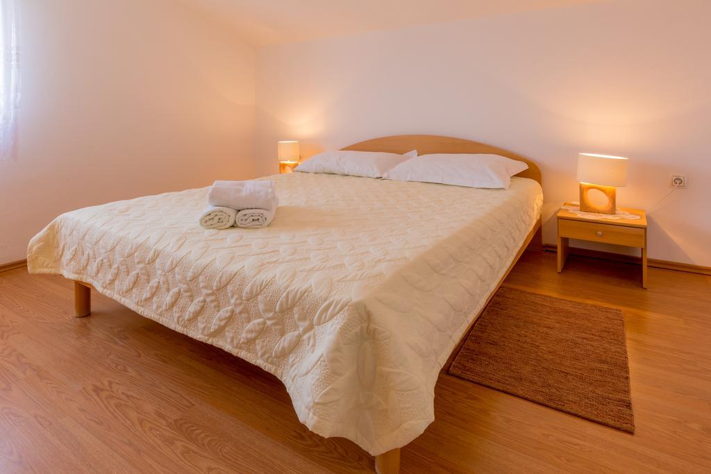 Apartments Marica Novi Vinodolski Kültér fotó