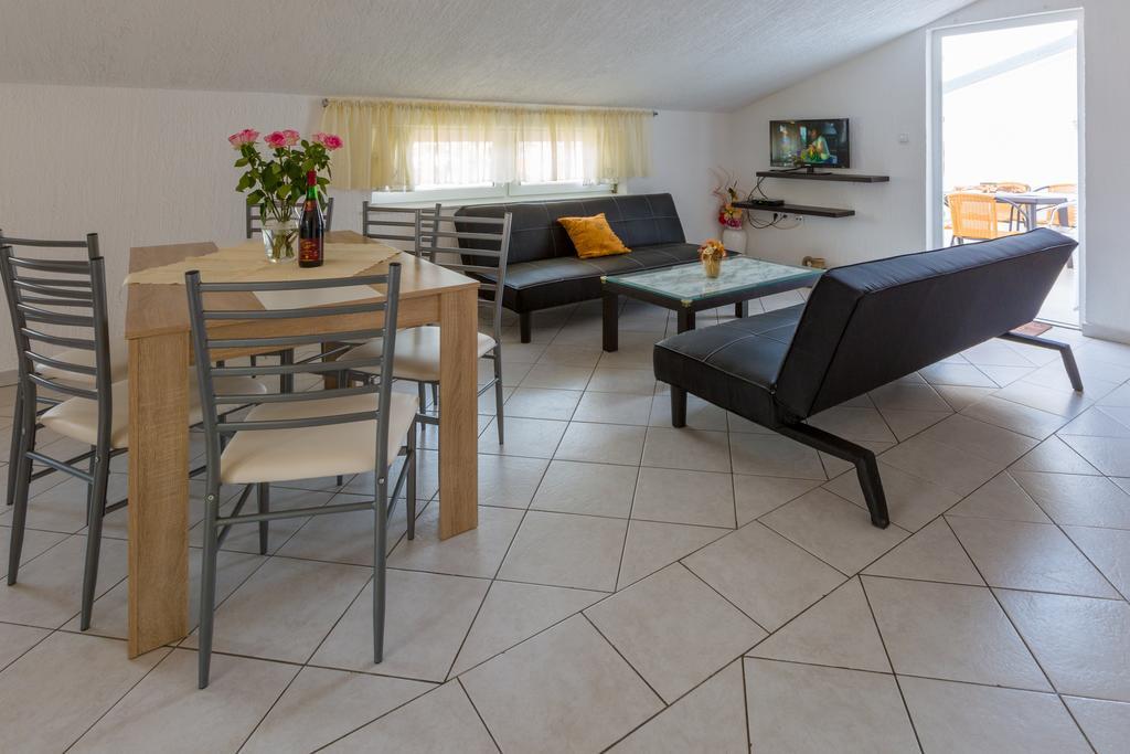 Apartments Marica Novi Vinodolski Kültér fotó