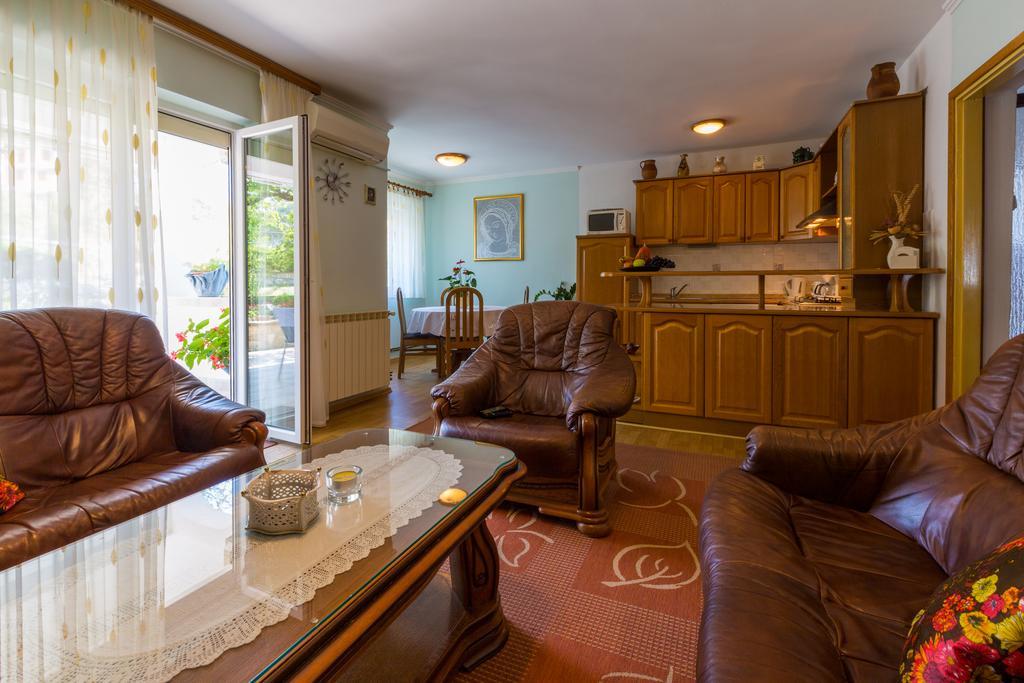 Apartments Marica Novi Vinodolski Kültér fotó