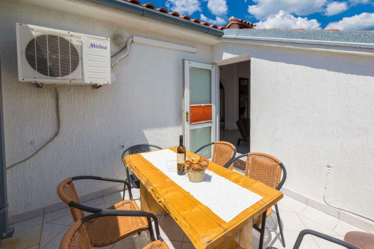 Apartments Marica Novi Vinodolski Kültér fotó